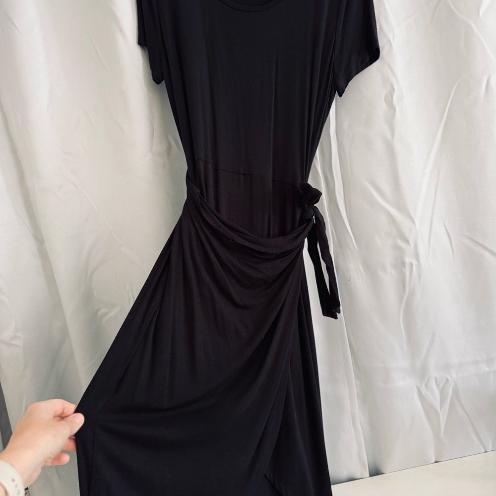 Black Women's size 10 Medium Jersey Wrap Dress
